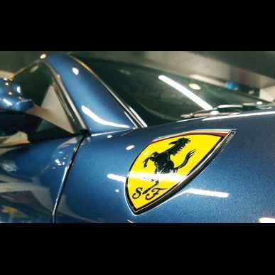 フェラーリの洗車なら高級車を得意とするB.G.Cへ！