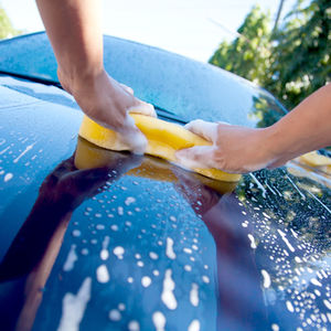 「ガラスコーティングならではのメリットと効果とは？洗車時には注意が必要」